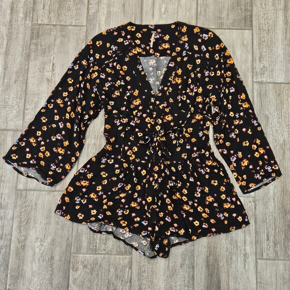 Free People L’amour Printed Romper Womens Size 2 Black Floral Boho Mini Indie - Picture 2 of 11